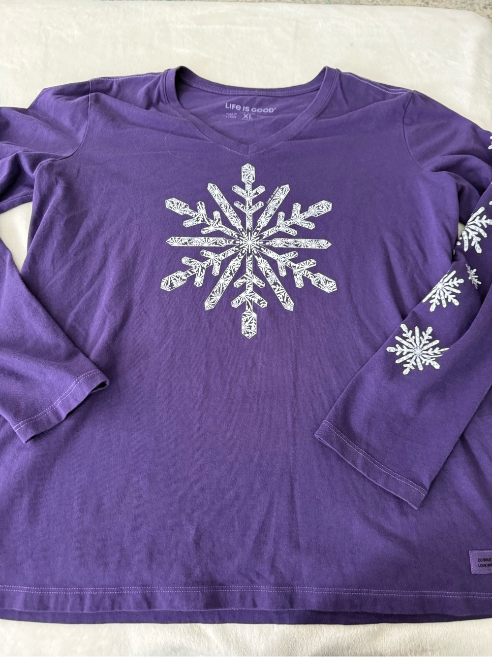 Women's Life is Good Superpower Fluffy Snowflake Purple LS Crusher Tee XL D72